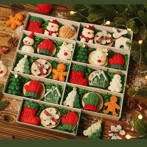 Christmas shaped candle gift set in a divided gift box